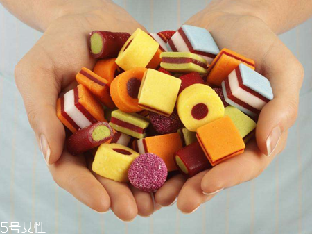 羊水少為什么不能吃甜？孕婦需注意兩大因素