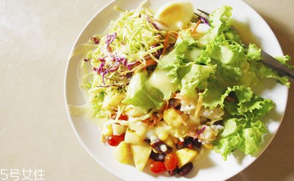 減肥階段晚上吃什么？最快最有效的7個(gè)懶人減肥法