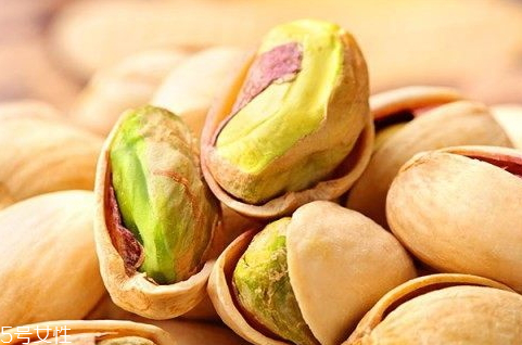 鹽焗開心果跟原味區(qū)別 原味開心果更健康 鹽焗開心果跟原味區(qū)別 原味開心果更健康