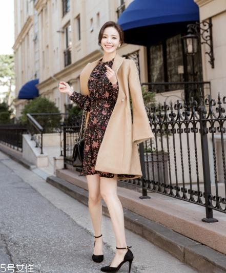 卡其色大衣配什么鞋子？各種混搭才夠味