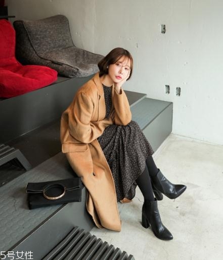 卡其色大衣配什么鞋子？各種混搭才夠味