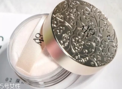 2018定妝粉哪個牌子好？10款網紅定妝粉讓妝效更持久
