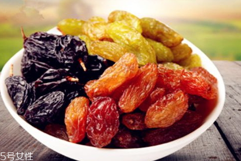 葡萄干生蟲了還能吃嗎 生蟲的葡萄干更天然 葡萄干生蟲了還能吃嗎 生蟲的葡萄干更天然