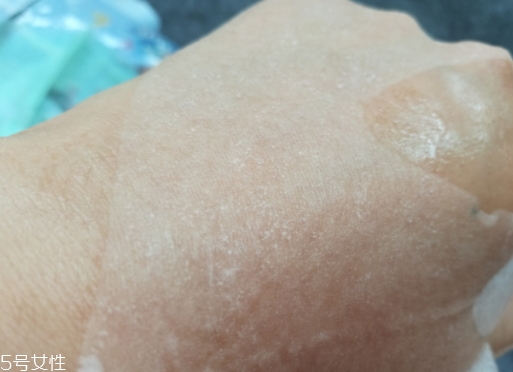 自然堂冰川水水光面膜怎么用？回歸肌膚的真實美麗