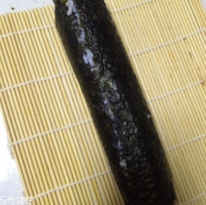 懶人版壽司的做法 只需要米飯和食材 懶人版壽司的做法 只需要米飯和食材