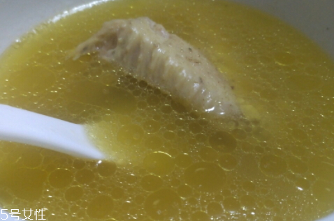 土雞燉什么好吃又營(yíng)養(yǎng) 適合冬季的滋補(bǔ)土雞湯食譜 土雞燉什么好吃又營(yíng)養(yǎng) 適合冬季的滋補(bǔ)土雞湯食譜