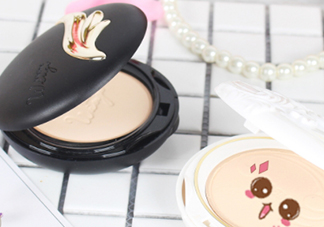 定妝粉可以用來補妝嗎？要看你用的哪一種類型的定妝粉