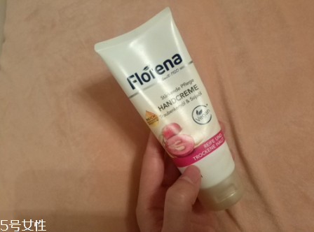 德國florena天然乳木果油護(hù)手霜好用嗎？平民價格貴婦享受