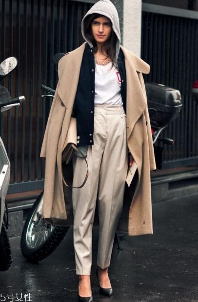 卡其色大衣里面穿什么？讓你穿出高級(jí)感