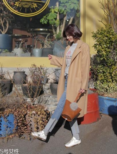 卡其色大衣里面穿什么？讓你穿出高級(jí)感