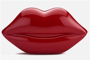 lulu guinness紅唇包多少錢？這款輕奢包包一定要入