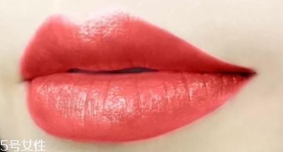 自然堂嘀嗒唇膏筆怎么用？教你按壓方法