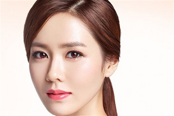 毛孔粗大是什么原因？毛孔粗大的調(diào)理方法