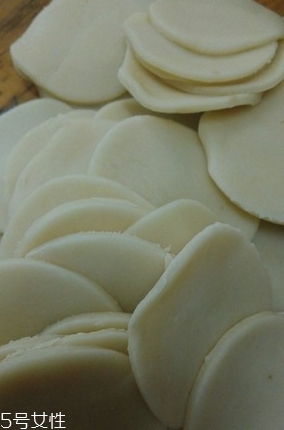 油角的皮要怎樣才松脆？關(guān)鍵看火候和時間