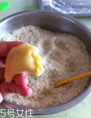 炸油角的面怎么和？用生面還是燙面你知道嗎？