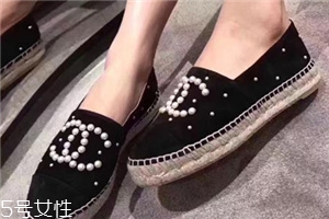 香奈兒漁夫鞋舒服嗎？千萬別小看這雙平底鞋