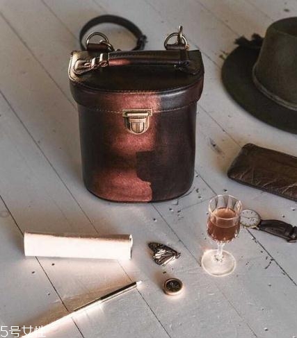 beara beara包包多少錢？英國復(fù)古純手工包包