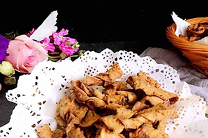 ?炸麻葉用什么水和面？面粉還是淀粉還是木薯粉