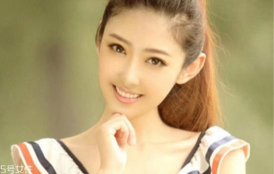 果酸換膚能去黑頭嗎？果酸換膚還可以祛痘