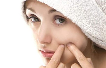 毛孔粗大用什么底妝好？不良的生活習(xí)慣也會(huì)導(dǎo)致毛孔粗大