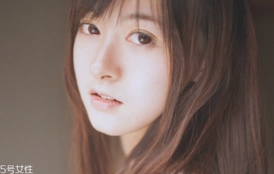 果酸換膚能去黑頭嗎？果酸換膚還可以祛痘