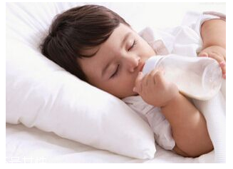 斷奶會(huì)有哪些易踩誤區(qū)？不要排空乳房