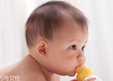 斷奶會(huì)有哪些易踩誤區(qū)？不要排空乳房