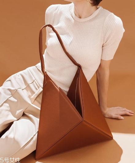 mlouye是哪個國家的牌子？值得收藏的設(shè)計感包包