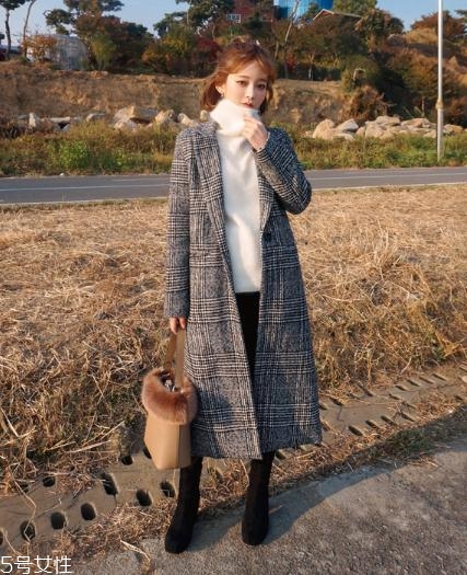 灰色大衣配什么顏色包包？這樣搭配穿出高級感