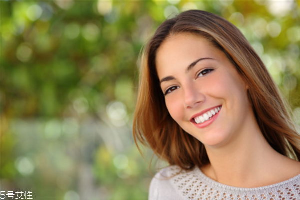 激光點(diǎn)痣后有紅印怎么辦？點(diǎn)痣后切記忌辛辣飲食