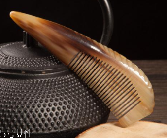 梳子的隱藏技能有哪些？梳梳手臂緩解便秘