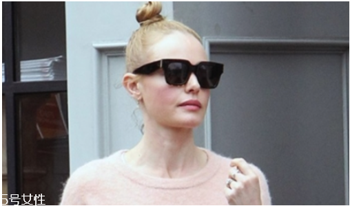 激光點(diǎn)痣凹坑多久恢復(fù)？點(diǎn)痣的j四種方法