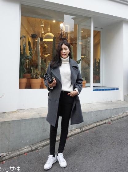 深灰色大衣怎么搭配？極致低調的時髦