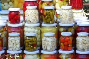 亞硝酸鹽吃了致癌嗎？不說劑量談癌癥都是耍流氓