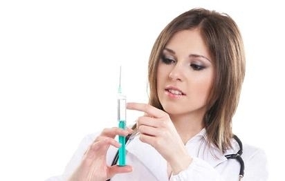 玻尿酸隆鼻多久能洗臉？玻尿酸隆鼻會(huì)越來(lái)越寬