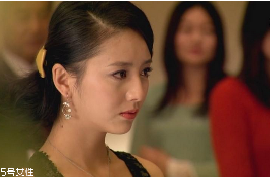 脖子后面有痣好嗎？激光冷凍祛痣易導致癌變