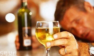 喝酒都會導致哪些癌癥？消化道最先遭殃
