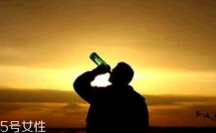 喝酒都會導致哪些癌癥？消化道最先遭殃