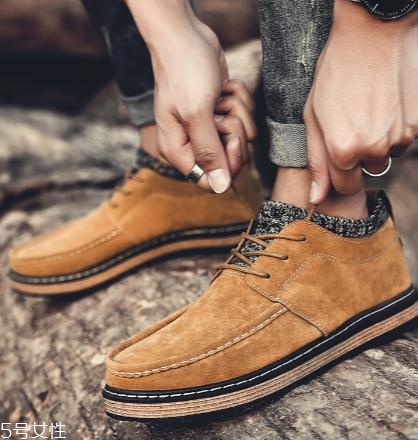 瘋馬皮變黑怎么處理？將英倫復(fù)古風(fēng)進(jìn)行到底