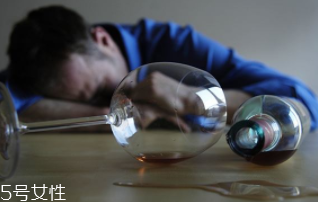 喝多少酒算安全？有基因缺陷的中國(guó)人最好不要喝