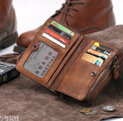 植鞣皮怎么保養(yǎng)？復(fù)古風(fēng)必備的錢(qián)包款式