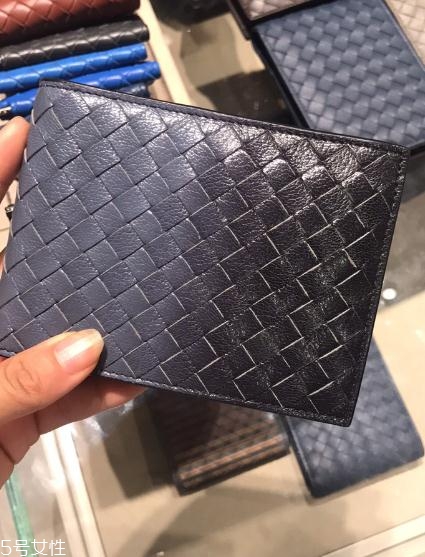 bv葆蝶家包包一般多少錢？意大利經典品牌