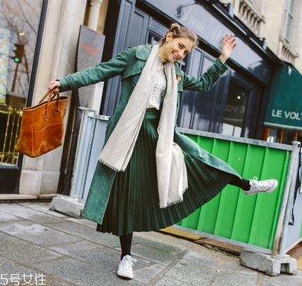 冬天穿什么裙子好看？做一個(gè)精致的豬豬女孩