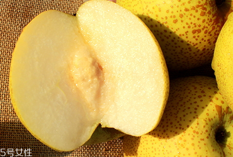 碭山酥梨怎么吃 多吃冰糖燉酥梨 碭山酥梨怎么吃 多吃冰糖燉酥梨