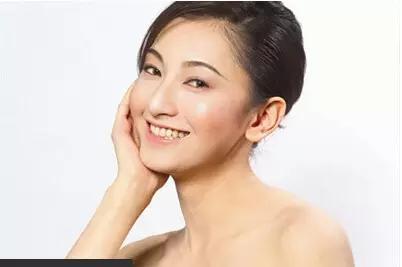 吃什么可以調(diào)理膚色？健康飲食很重要