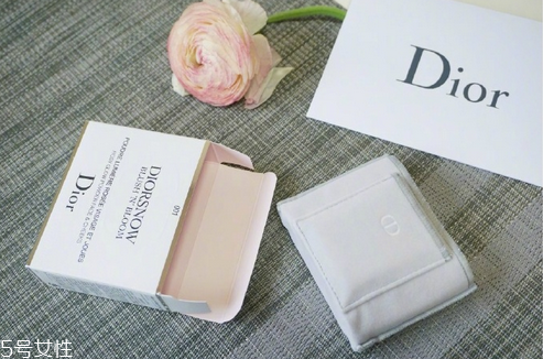 迪奧春季限定櫻花腮紅好用嗎？顏值即正義