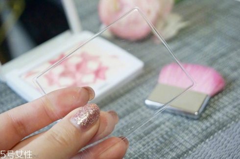 迪奧春季限定櫻花腮紅好用嗎？顏值即正義