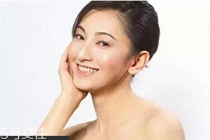 吃什么可以調(diào)理膚色？健康飲食很重要