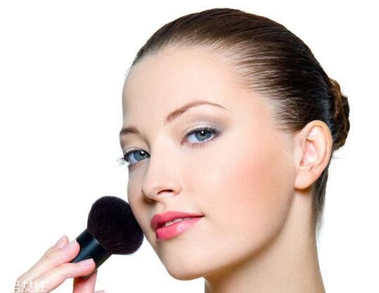 吃什么可以調(diào)理膚色？健康飲食很重要