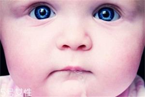 怎樣應(yīng)對(duì)寶寶口臭問(wèn)題？體內(nèi)外調(diào)節(jié)是關(guān)鍵